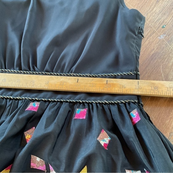 Yumi Kim Embroidered Geometric Dress size 6/8 - Picture 8 of 13